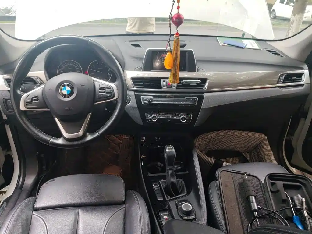 BMW X1 2017 — фото 13