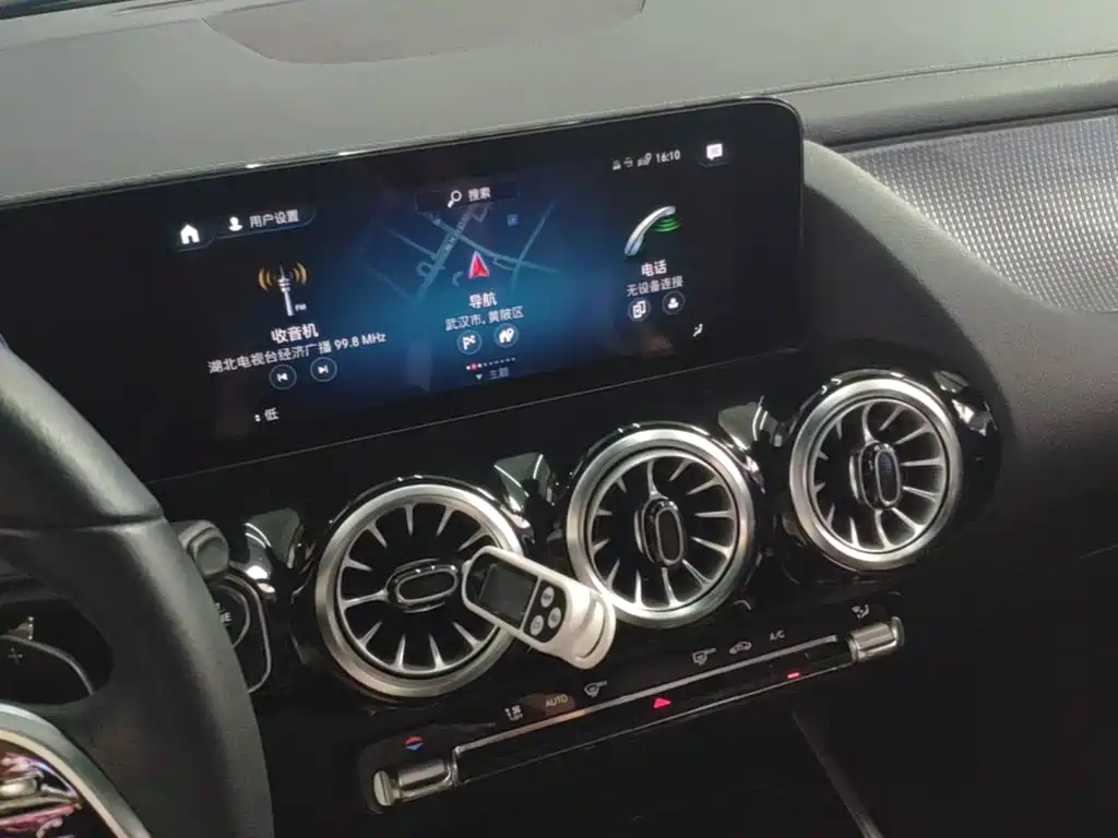 Mercedes-Benz GLA 2023 — фото 13