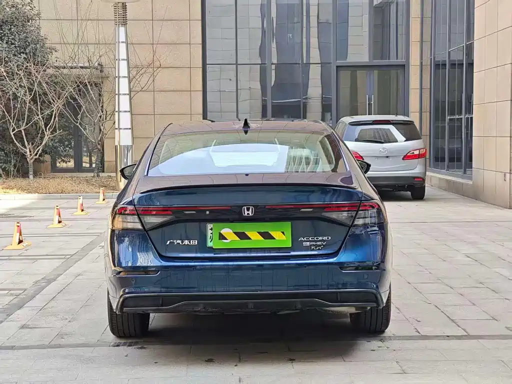 Honda Accord New Energy 2023 — фото 5