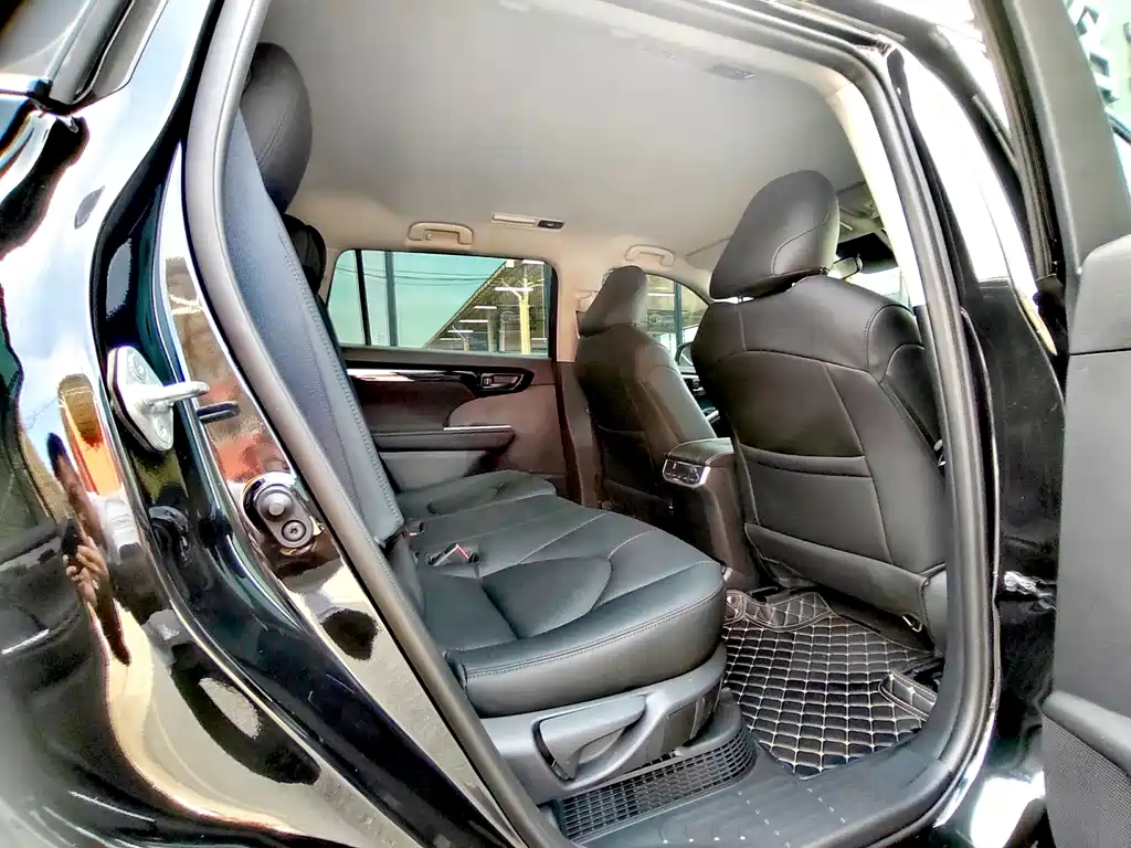 Toyota Highlander 2025 — фото 10