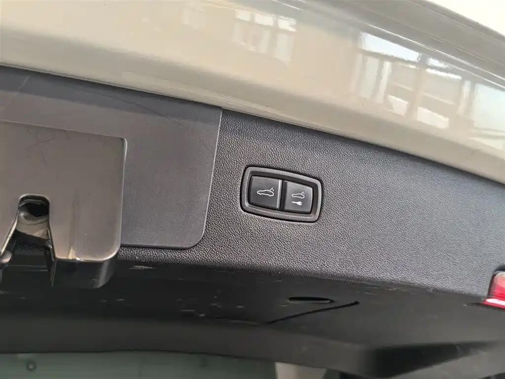 Porsche Cayenne 2020 — фото 17