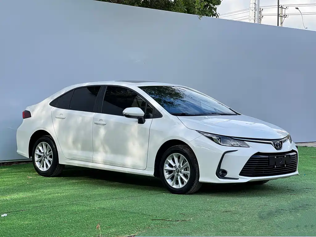 Toyota Corolla 2022 — фото 3