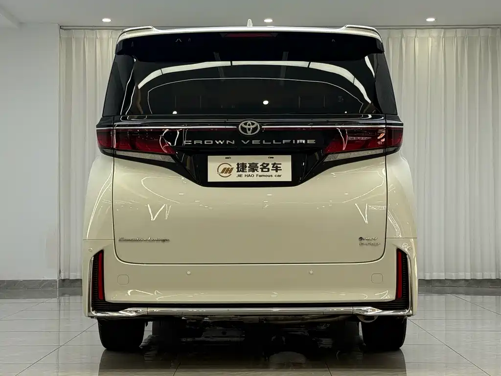 Toyota Vellfire 2026 — фото 16