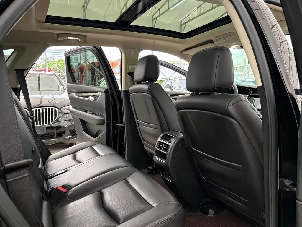 Cadillac XT5 2019 — фото 13