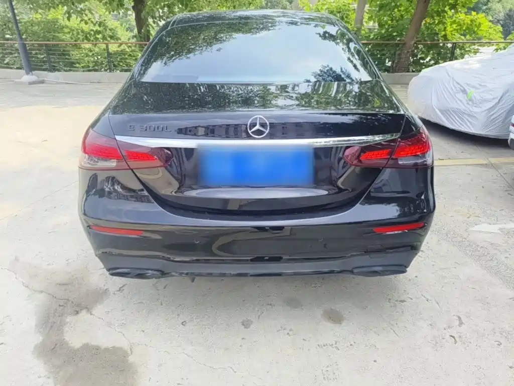 Mercedes-Benz E-Class 2023