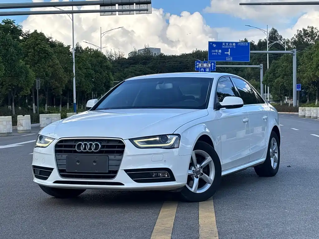 Audi A4L 2012