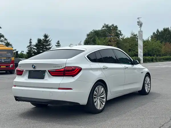 BMW 5 Series GT 2014