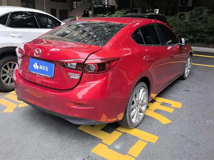 Mazda 3 Axela 2018 — фото 3
