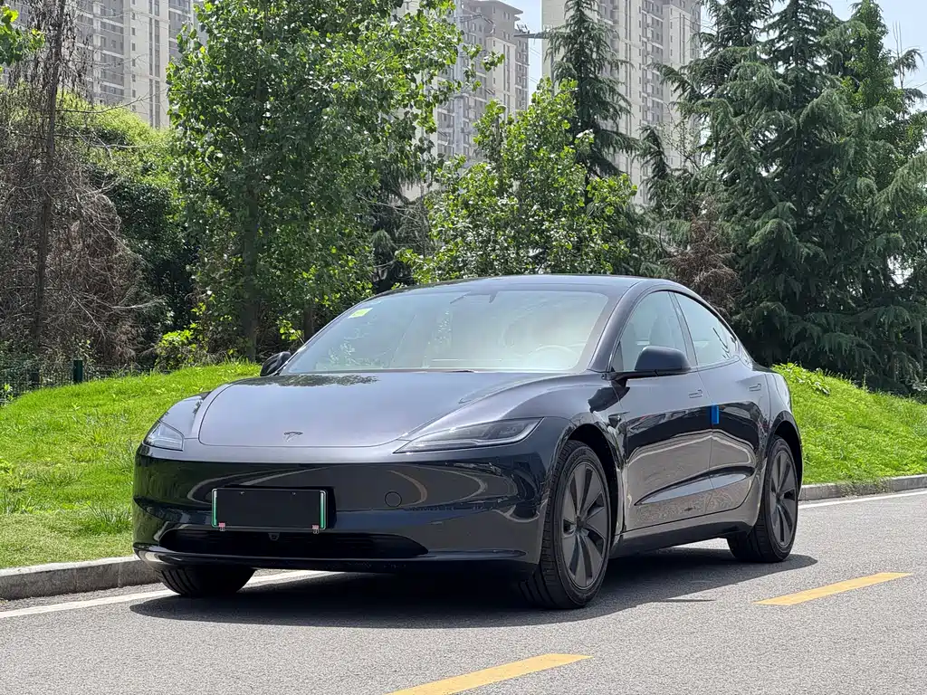 Tesla Model 3 2026