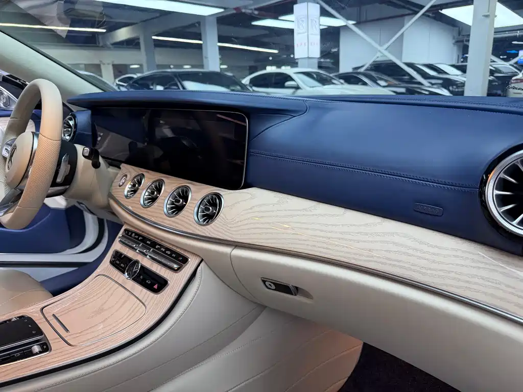 Mercedes-Benz E-Class 2020 — фото 13