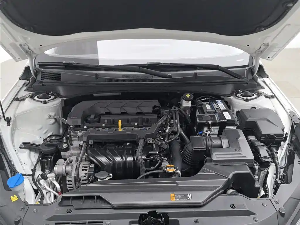 Hyundai Elantra 2022
