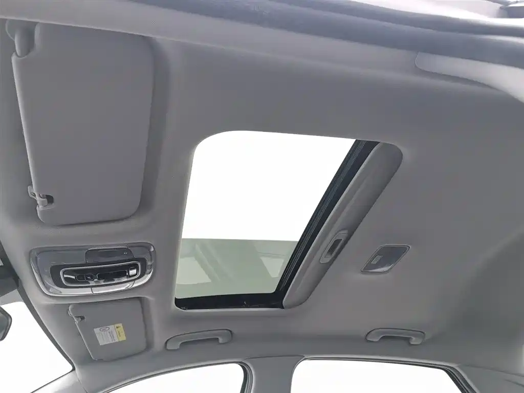 Hyundai Elantra 2022 — фото 14