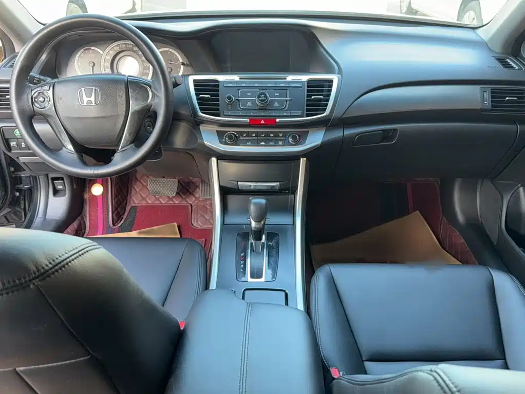 Honda Accord 2015 — фото 14