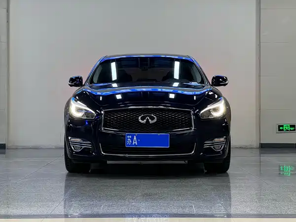 Infiniti Q70 2017