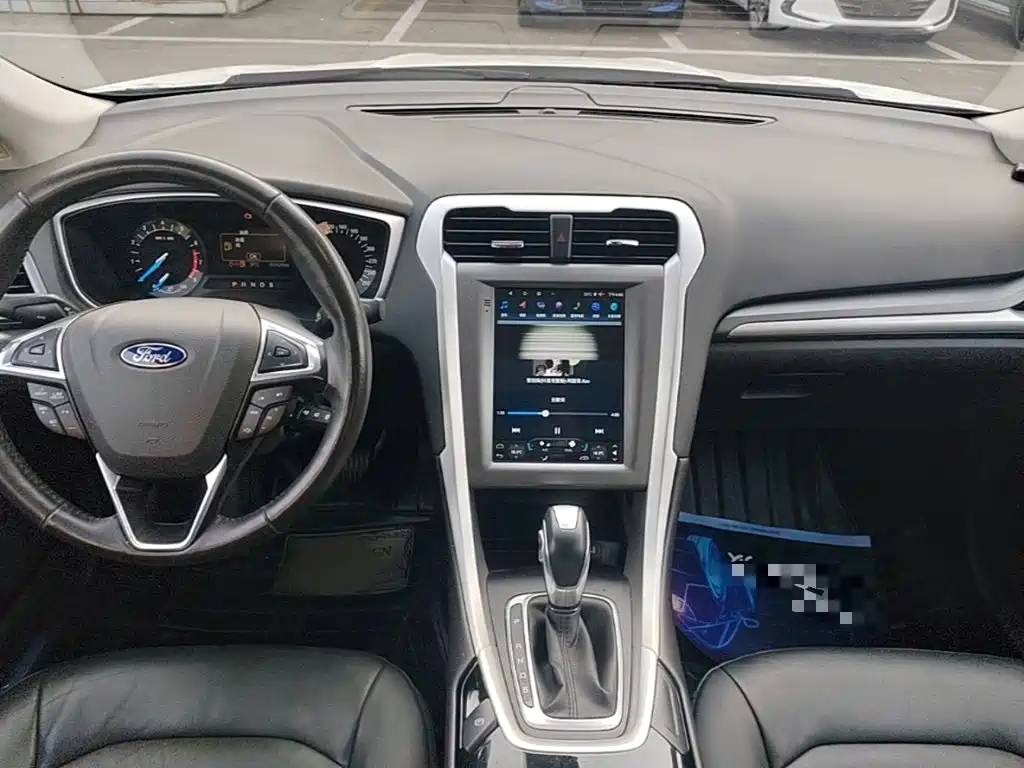 Ford Mondeo 2016 — фото 10