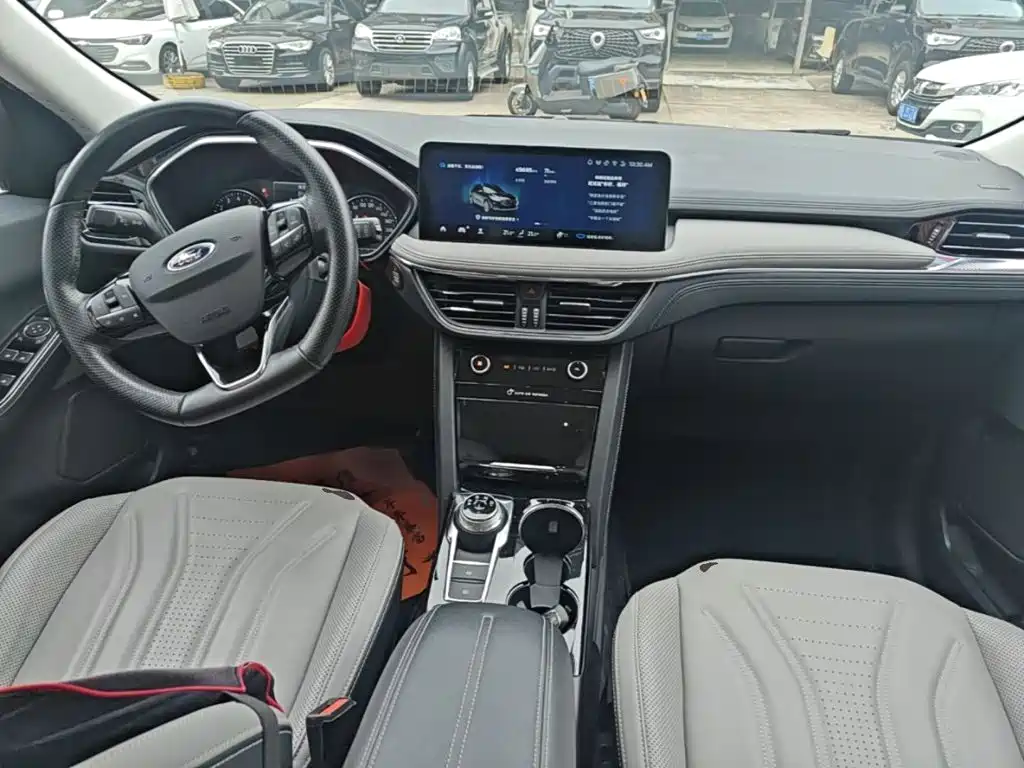 Ford Escape 2022 — фото 10
