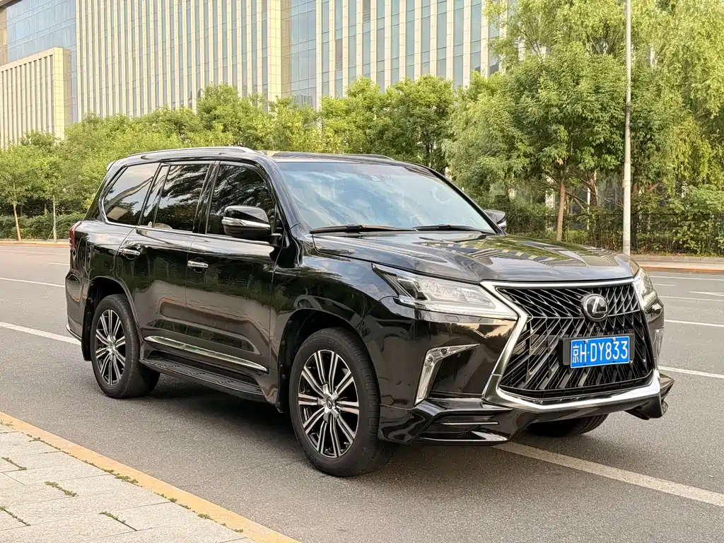 Lexus LX 2018