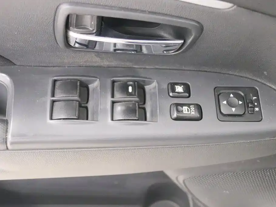 Mitsubishi Jinxuan ASX 2016 — фото 12