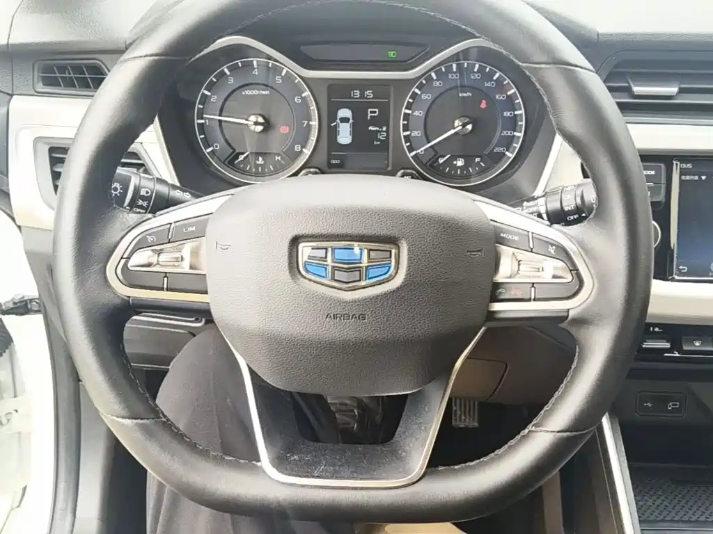 Geely Vision X3 2019 — фото 11