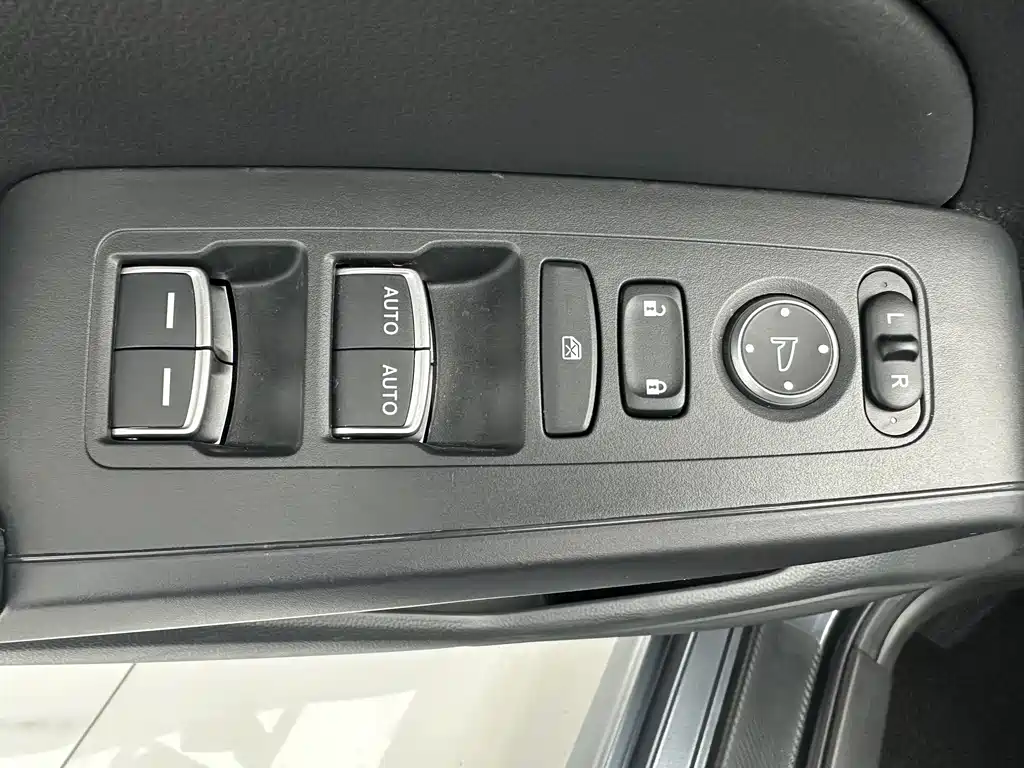 Honda Civic 2023 — фото 12