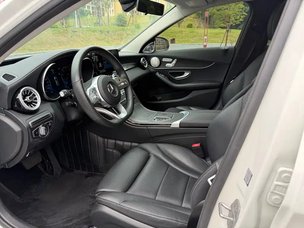 Mercedes-Benz C-Class 2021