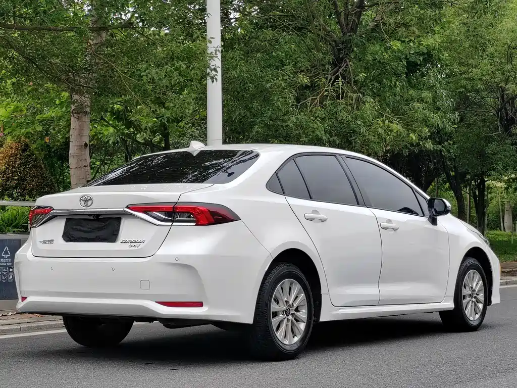 Toyota Corolla 2024 — фото 11