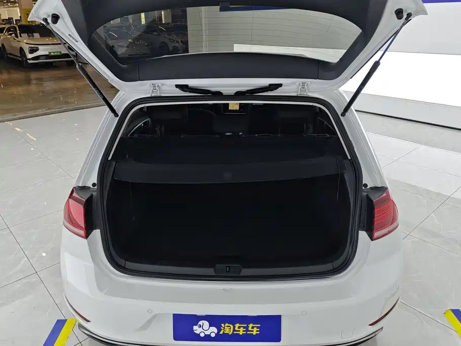 Volkswagen Golf 2020