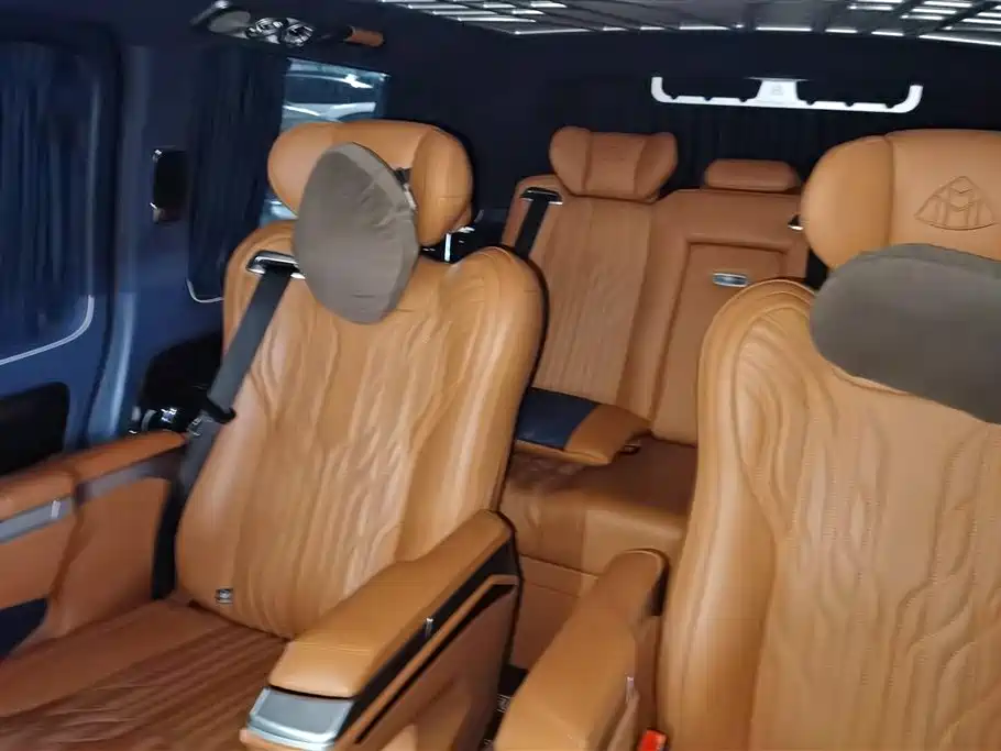 Mercedes-Benz Vito 2023 — фото 11