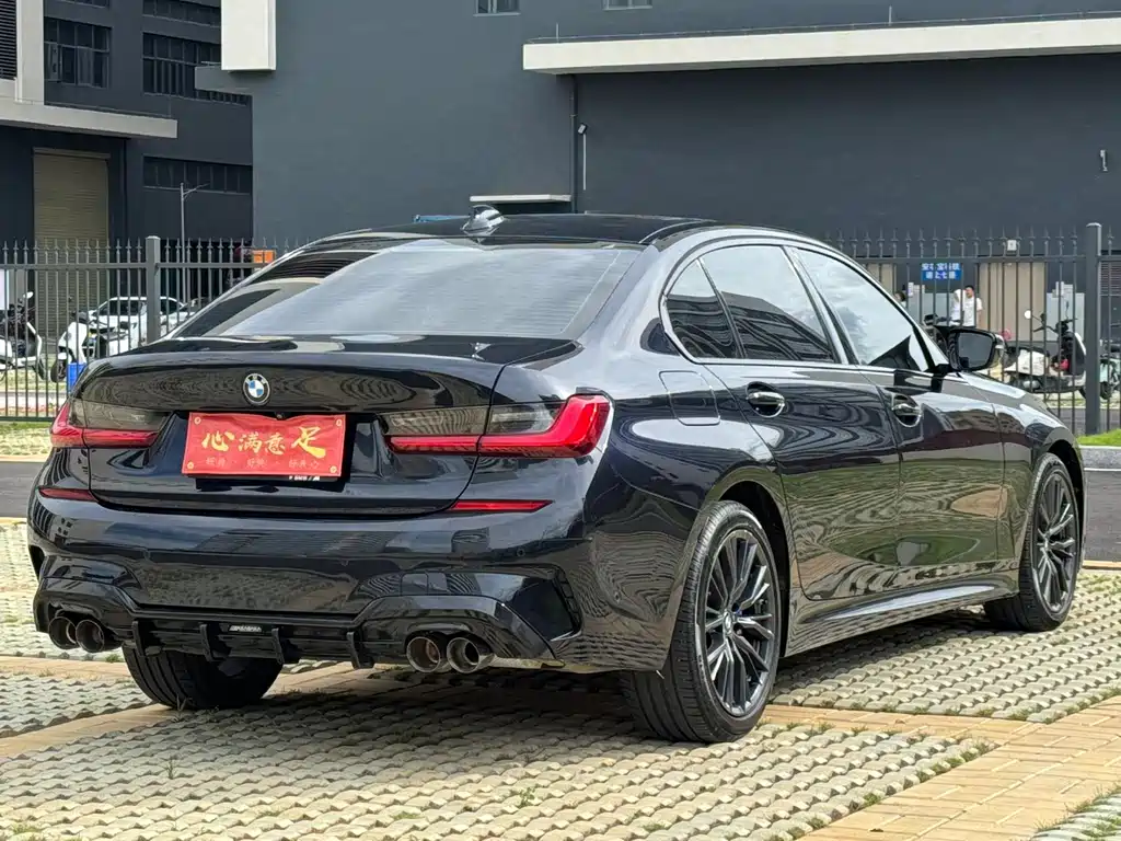 BMW 3 Series 2021