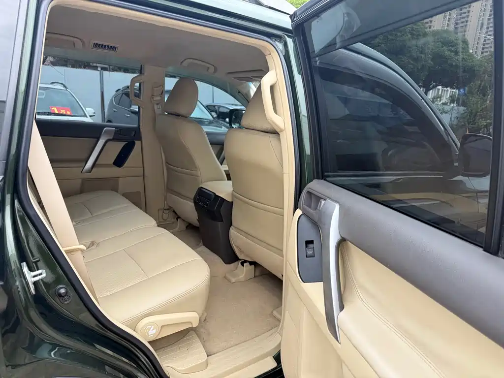 Toyota Prado 2014 — фото 19