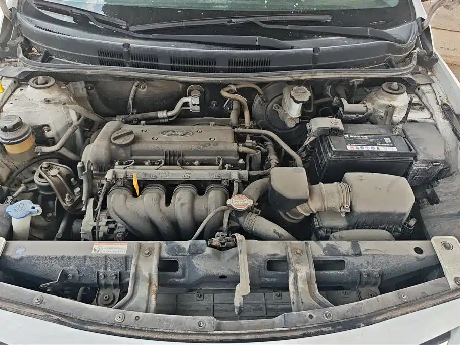 Hyundai Verna 2014 — фото 10