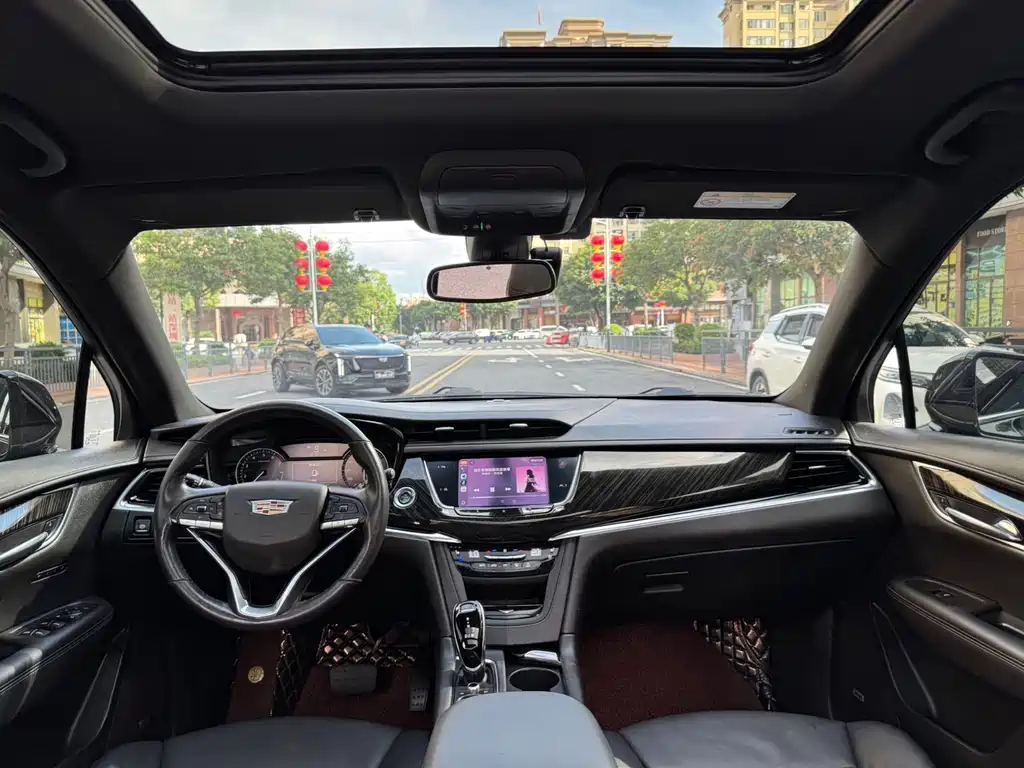 Cadillac XT6 2020 — фото 12