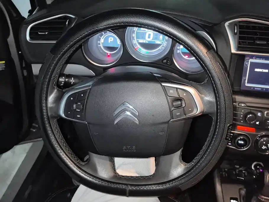 Citroën C4L 2017 — фото 14