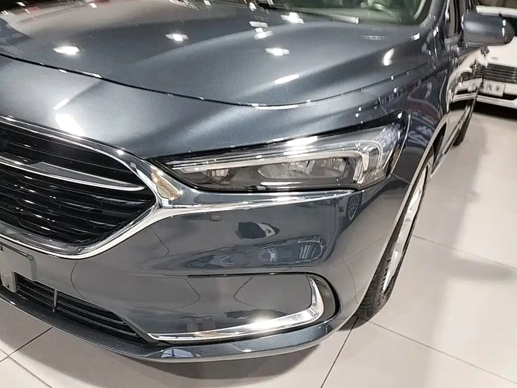 Buick LaCrosse 2021 — фото 24