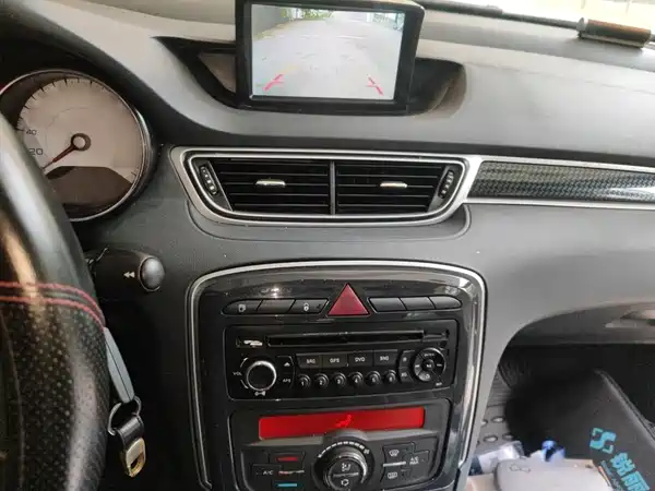 Peugeot 308 2015