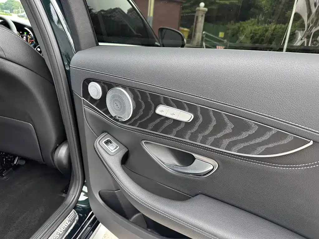 Mercedes-Benz C-Class 2020 — фото 14