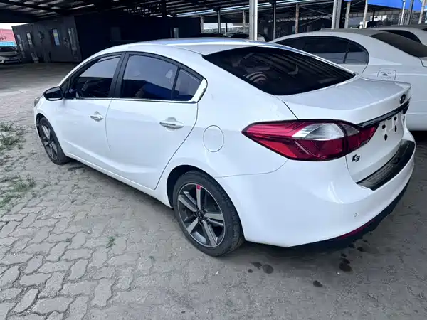 Kia K3 2016