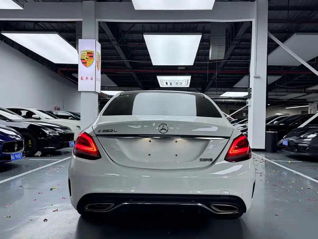 Mercedes-Benz C-Class 2019 — фото 17