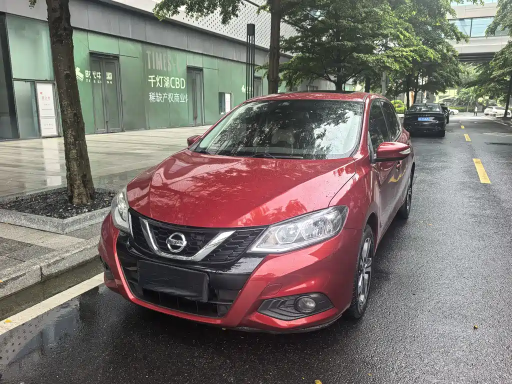 Nissan Tiida 2018 — фото 8