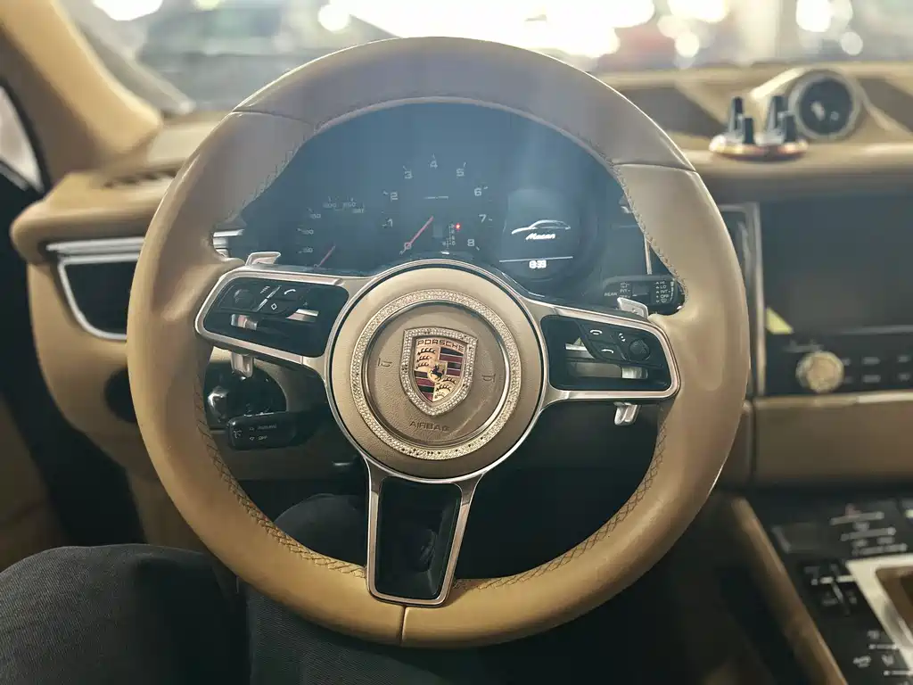 Porsche Macan 2017 — фото 8
