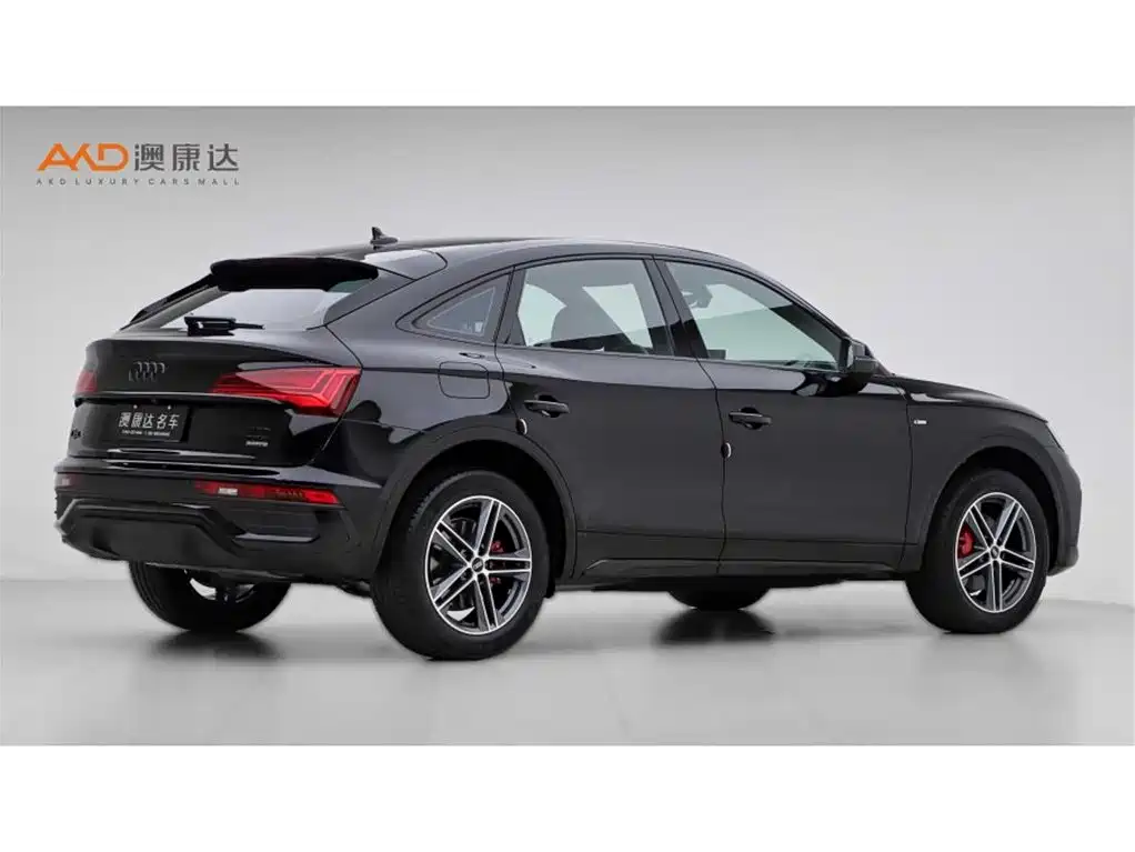 Audi Q5L Sportback 2024 — фото 3