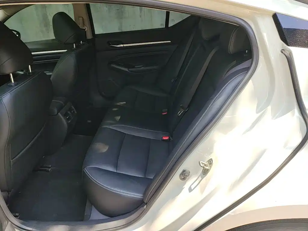 Nissan Teana 2023 — фото 17