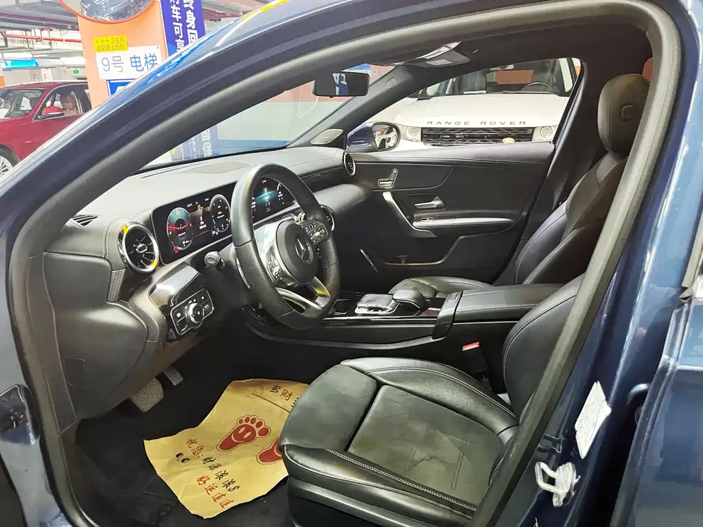 Mercedes-Benz A-Class 2019 — фото 14