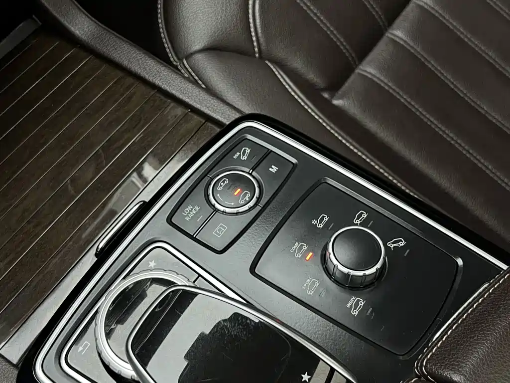 Mercedes-Benz GLS 2019 — фото 34