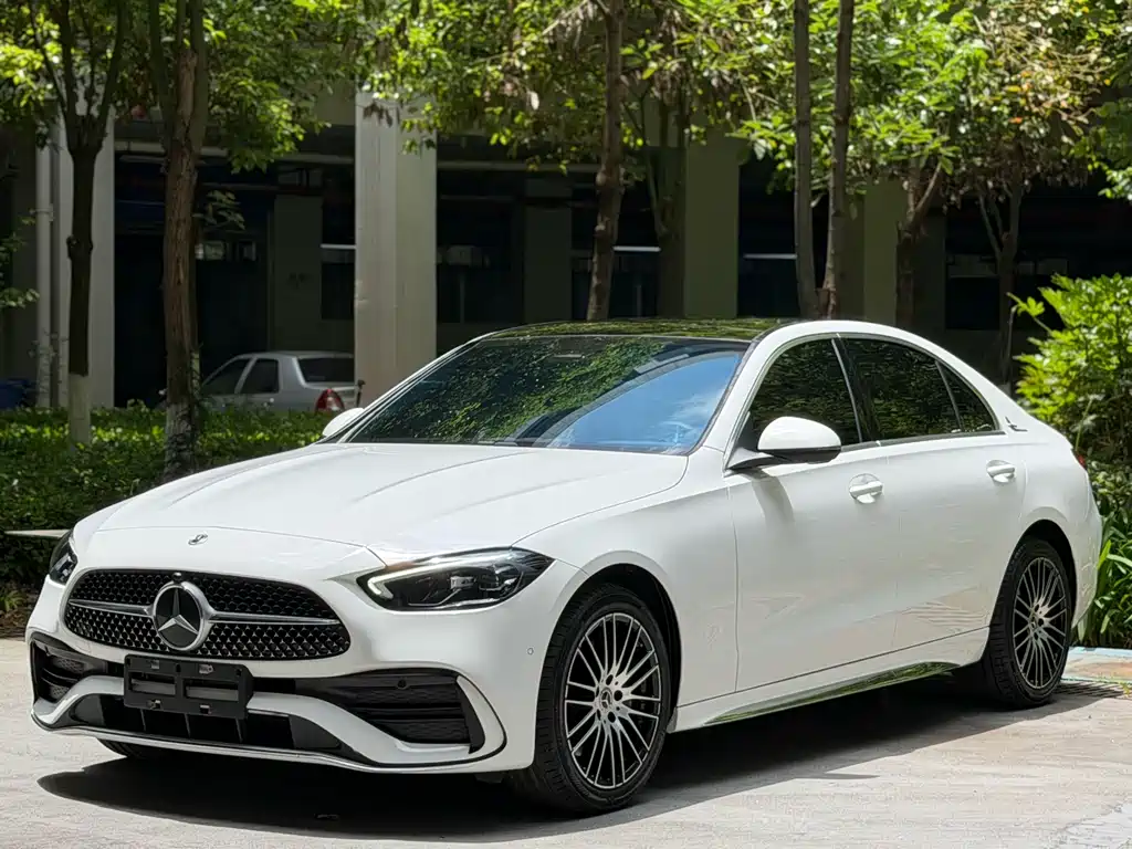 Mercedes-Benz C-Class 2023 — фото 2