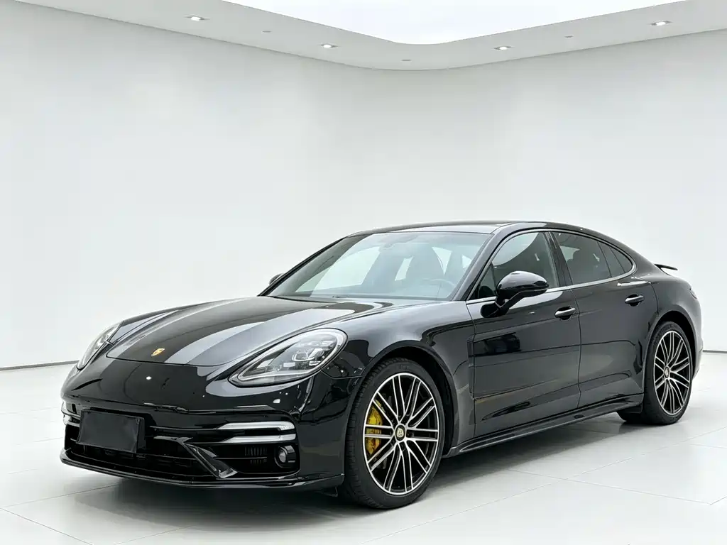 Porsche Panamera 2017 — фото 1