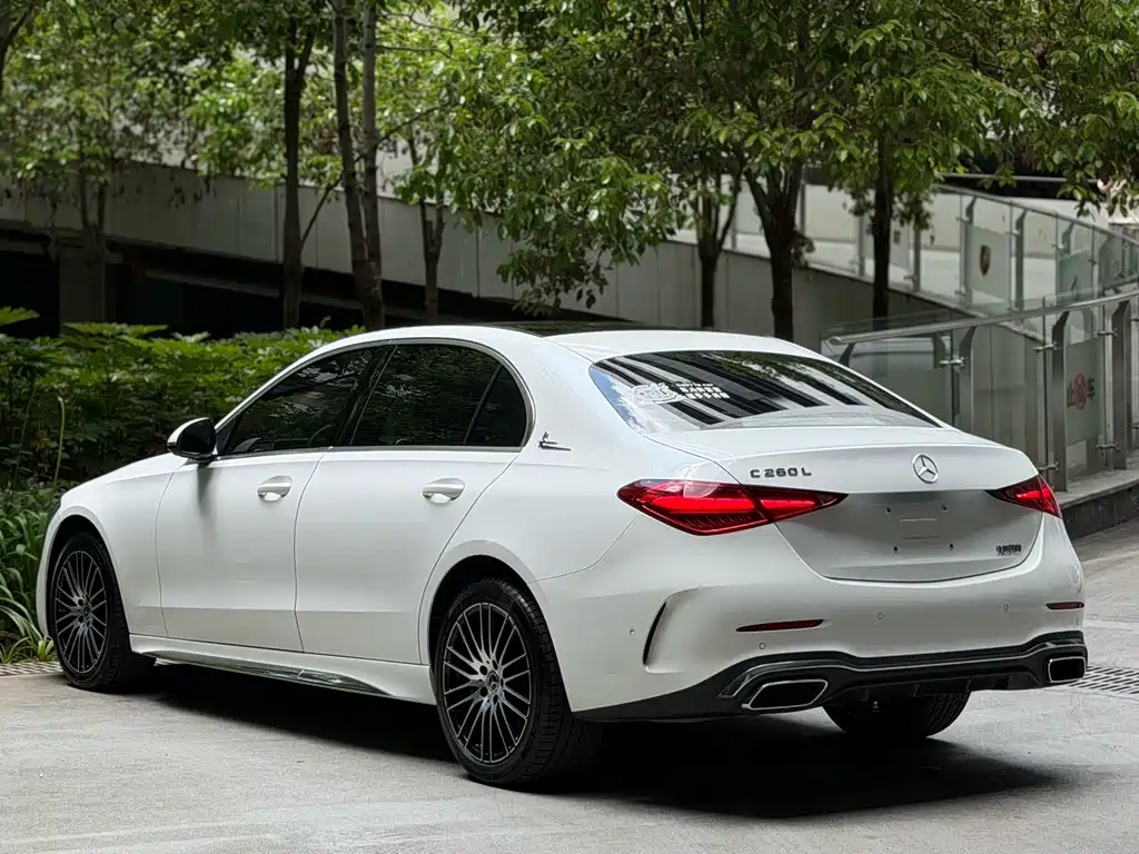 Mercedes-Benz C-Class 2023 — фото 9