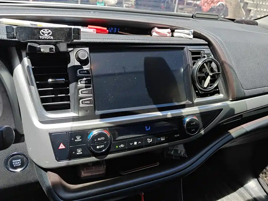 Toyota Highlander 2017 — фото 13