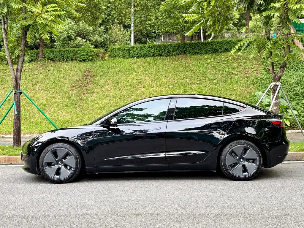 Tesla Model 3 2022 — фото 6