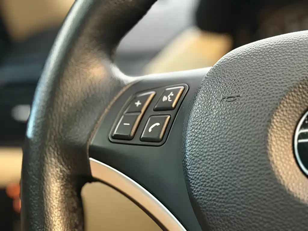 BMW X1 2010 — фото 16